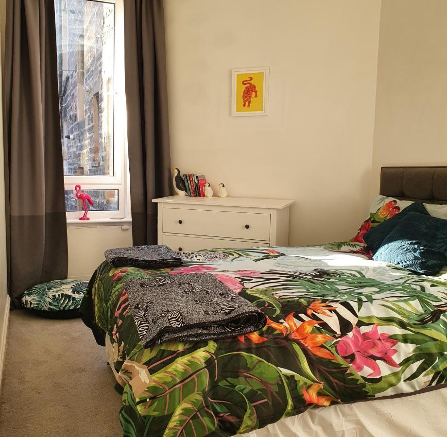 The Flat With The Pink Door Апартаменты Эдинбург