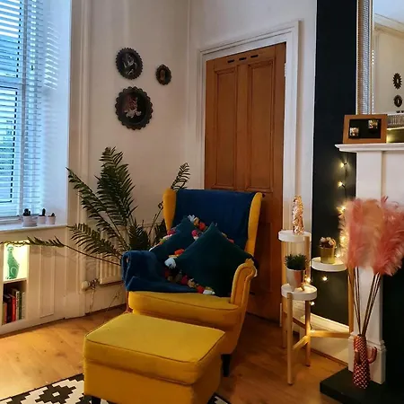 Apartamento The Flat With The Pink Door Edimburgo Exterior foto