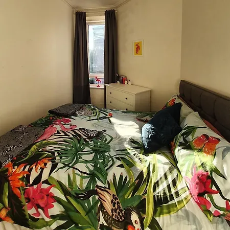 Apartamento The Flat With The Pink Door Edimburgo Exterior foto