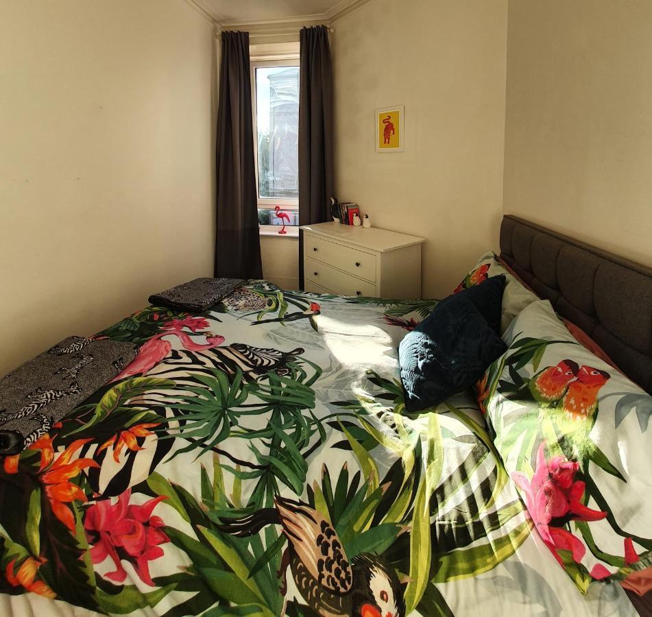 The Flat With The Pink Door Apartamento